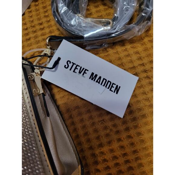 Steve Madden Viral Bevelyn Gold Rhinestone Crossbody Holiday Party Sparkle NWT - Picture 2 of 7